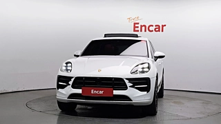 PORSCHE MACAN  2021