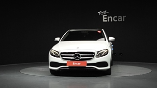 MERCEDES BENZ E-CLASS W213 2019