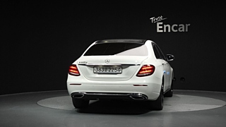 MERCEDES BENZ E-CLASS W213 2019