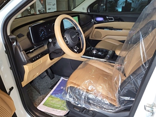 KIA CARNIVAL 2023