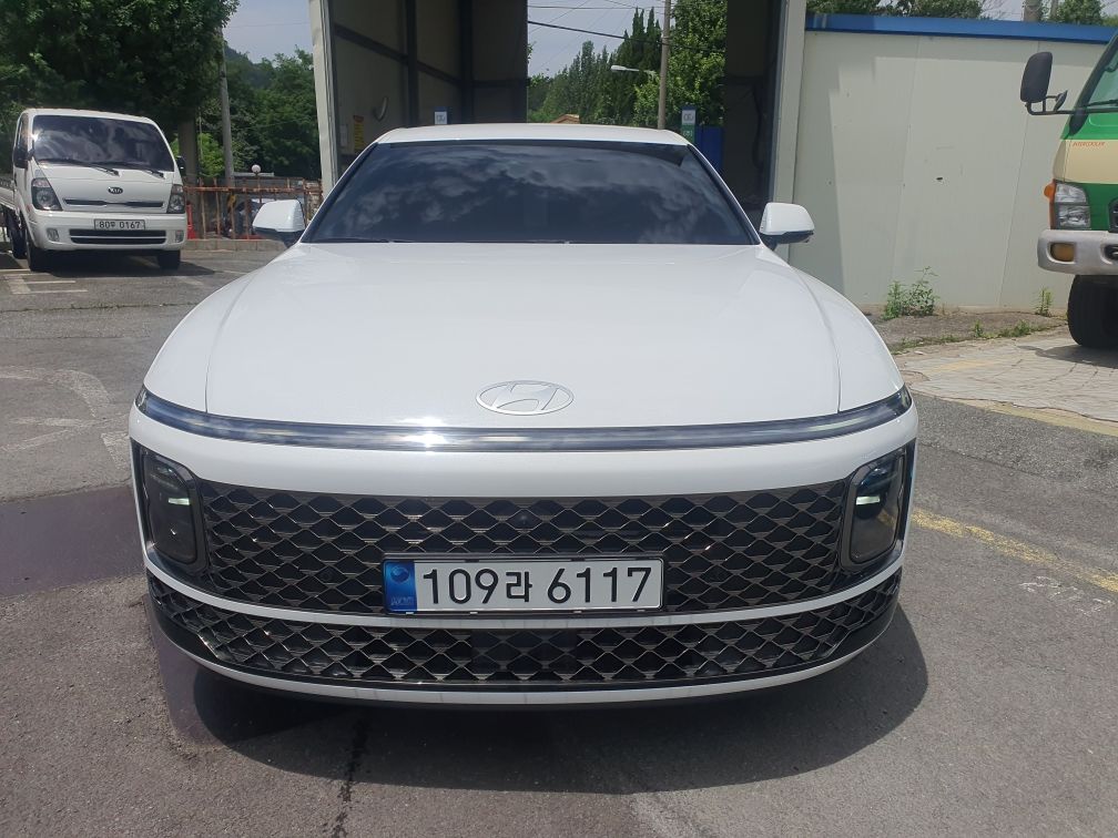 HYUNDAI GRANDEUR GN7 2023