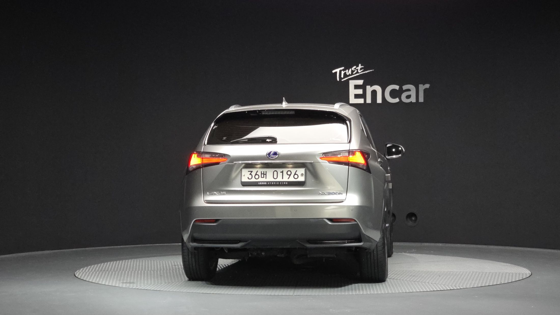 LEXUS NX300H 2016