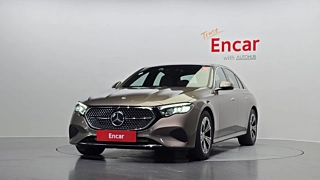 MERCEDES BENZ E-CLASS W214  E200 Avantgarde 2024
