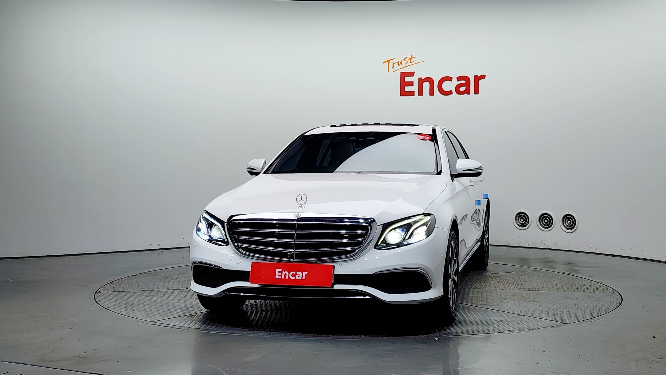 MERCEDES BENZ E-CLASS W213 2018