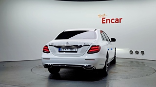 MERCEDES BENZ E-CLASS W213 2018