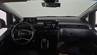 HYUNDAI STARIA 2021