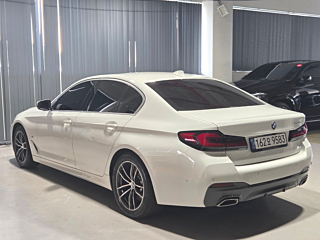 BMW 5-SERIES G30 2023