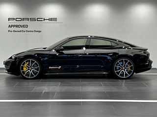 PORSCHE TAYCAN 2024