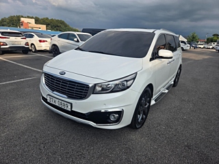 KIA CARNIVAL 2016
