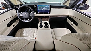 LEXUS LM  2 GENERATION 500h Royal 2024