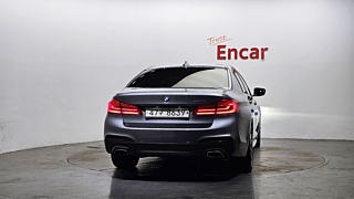 BMW 5-SERIES G30 2017