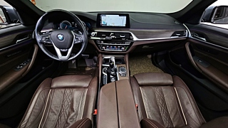 BMW 5-SERIES G30 2017