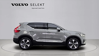 VOLVO XC40  2024