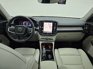 VOLVO XC40  B4  &#51 2024