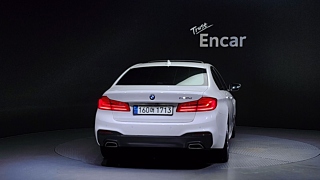 BMW 5-SERIES G30 2017