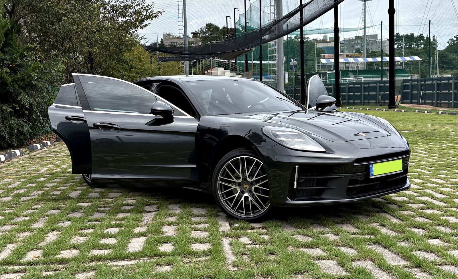 PORSCHE PANAMERA 972 2024