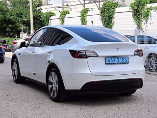 TESLA MODEL Y 2021