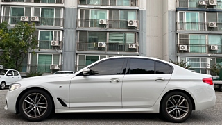 BMW 5-SERIES G30 2017