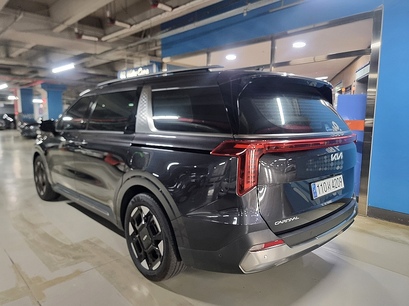 KIA CARNIVAL 2024