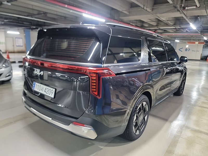 KIA CARNIVAL 2024