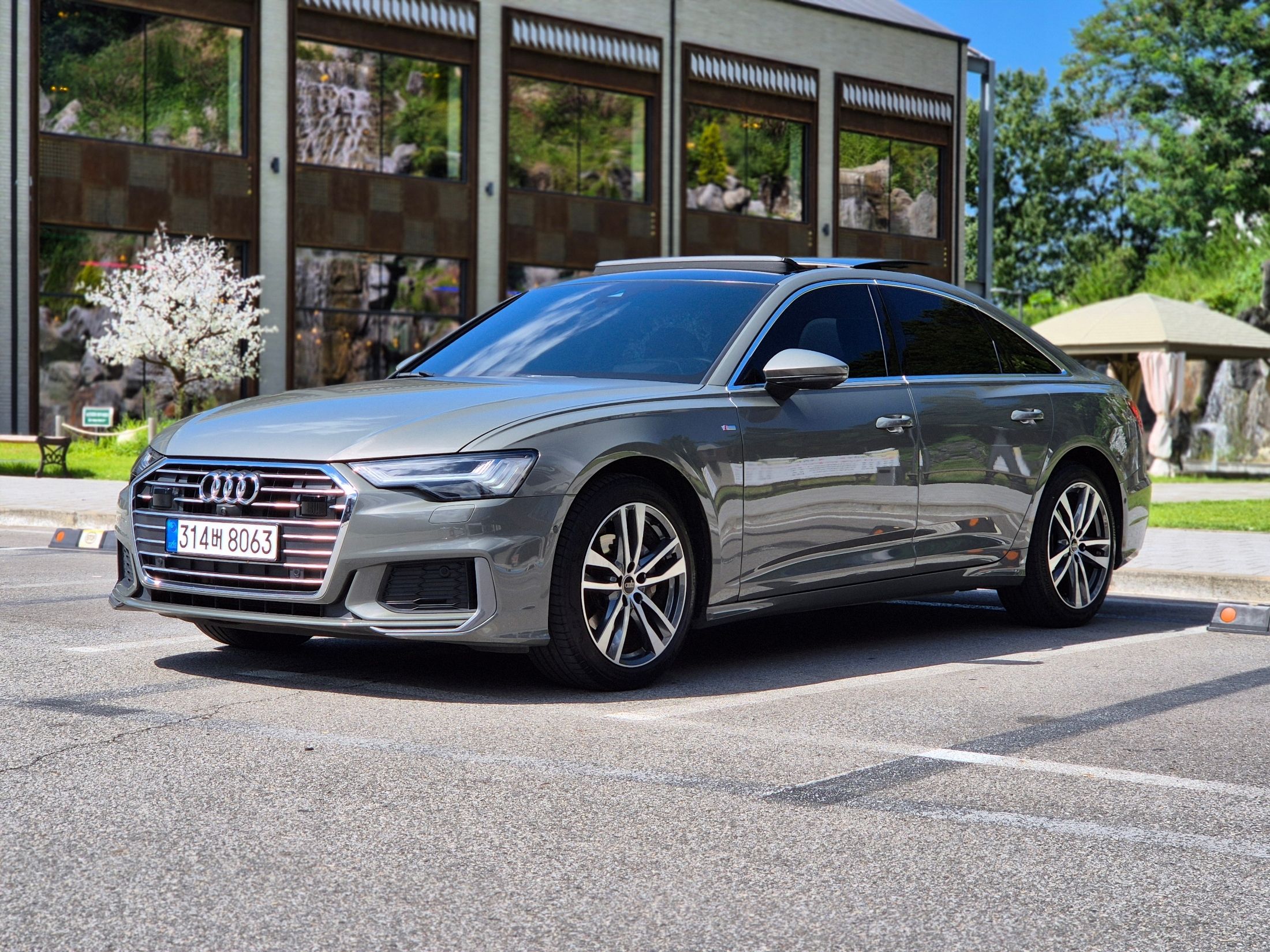 AUDI A6 C8 2023