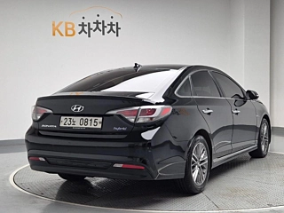 HYUNDAI LF SONATA HYBRID 2016
