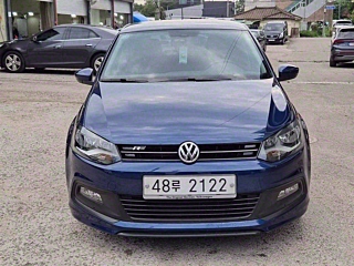 VOLKSWAGEN POLO 2013
