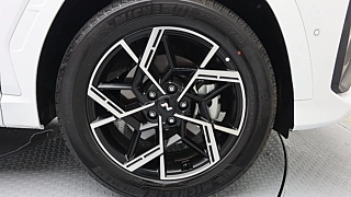 HYUNDAI TUCSON NX4 2024
