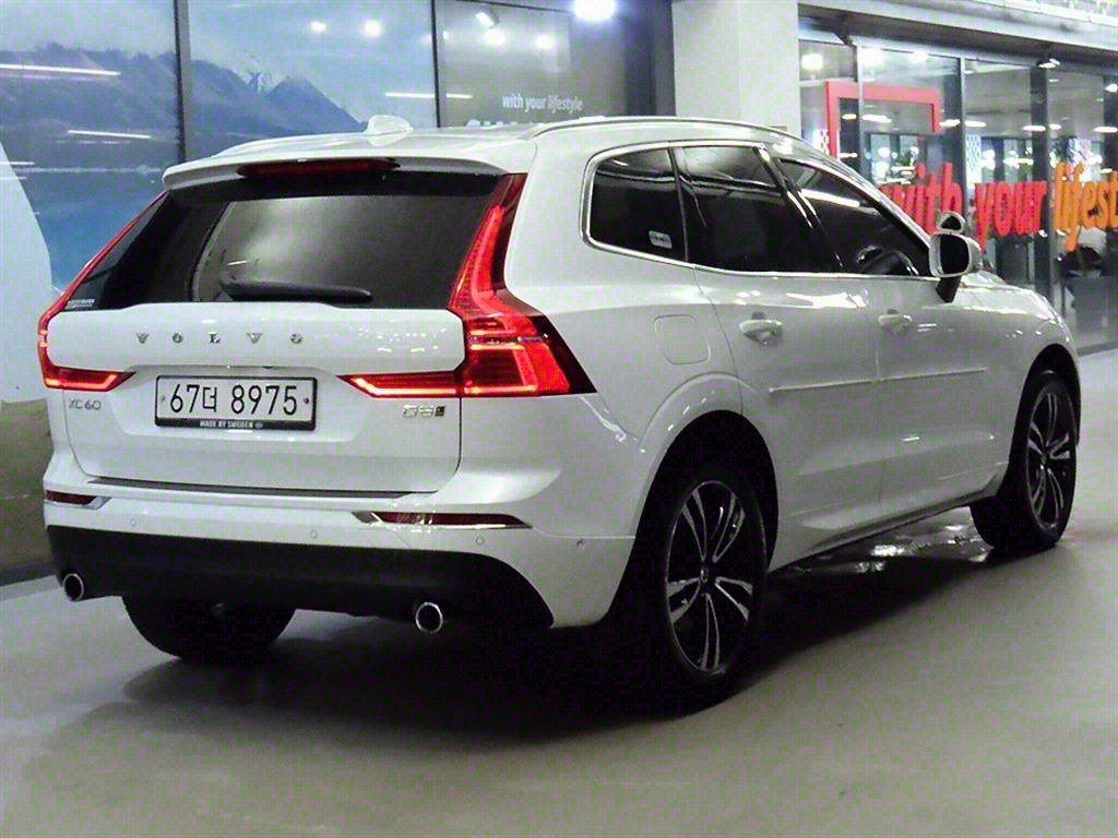 VOLVO XC60 2019