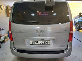 HYUNDAI STAREX GRAND  Van 3 Seater 2018