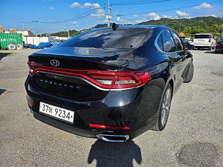 HYUNDAI GRANDEUR IG 2017