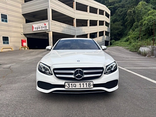 MERCEDES BENZ E-CLASS W213 2017