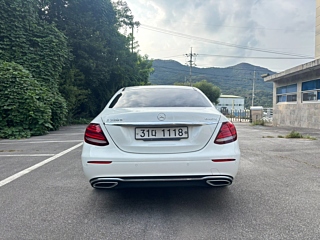 MERCEDES BENZ E-CLASS W213 2017