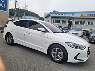 HYUNDAI AVANTE AD 2017