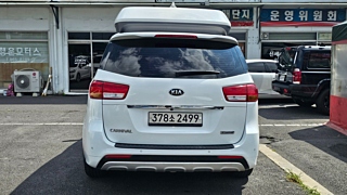 KIA CARNIVAL 2017