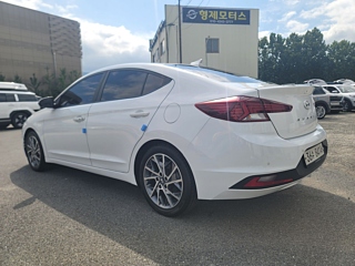 HYUNDAI AVANTE AD 2018