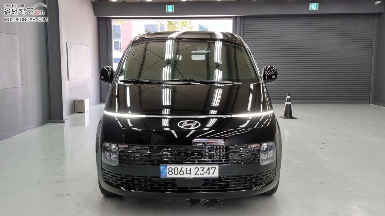 HYUNDAI STARIA 2023