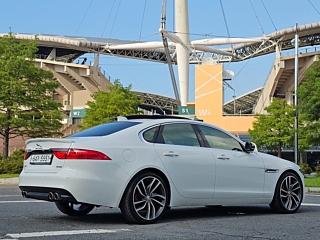 JAGUAR XF X260 2016