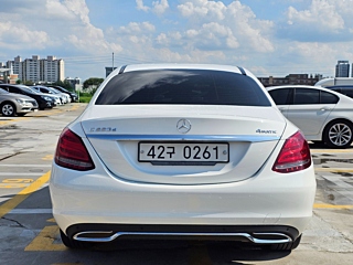 MERCEDES BENZ C-CLASS W205 2016