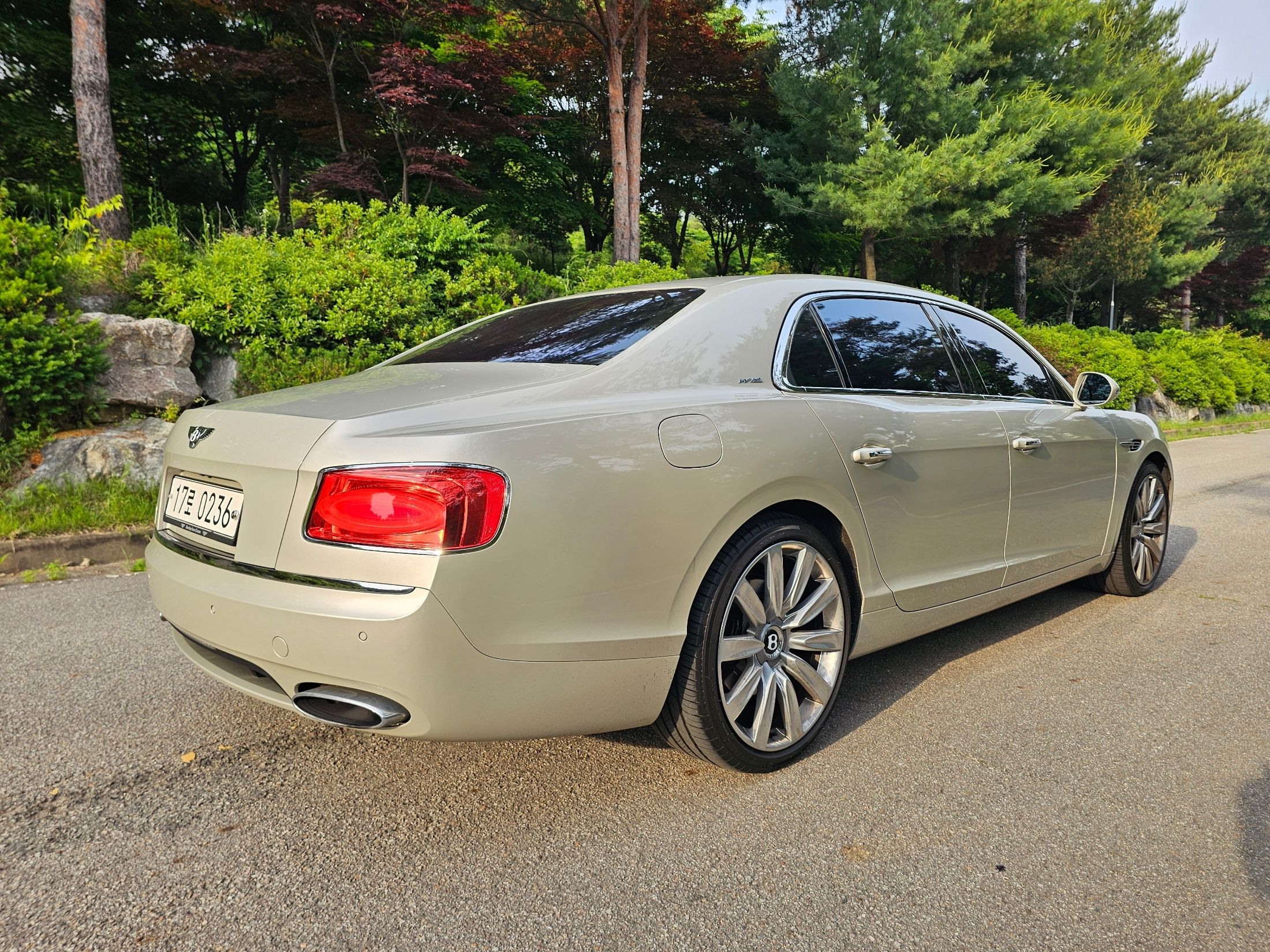 BENTLEY FLYING SPUR 2014