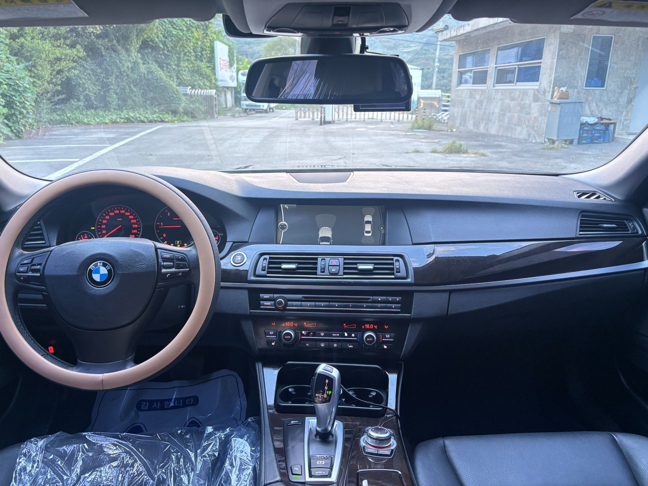 BMW 5-SERIES F10 2010