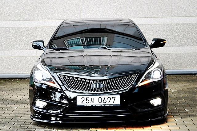 HYUNDAI GRANDEUR HG 2016