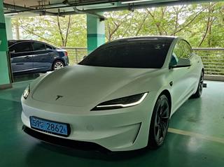 TESLA MODEL 3  Performance 2024