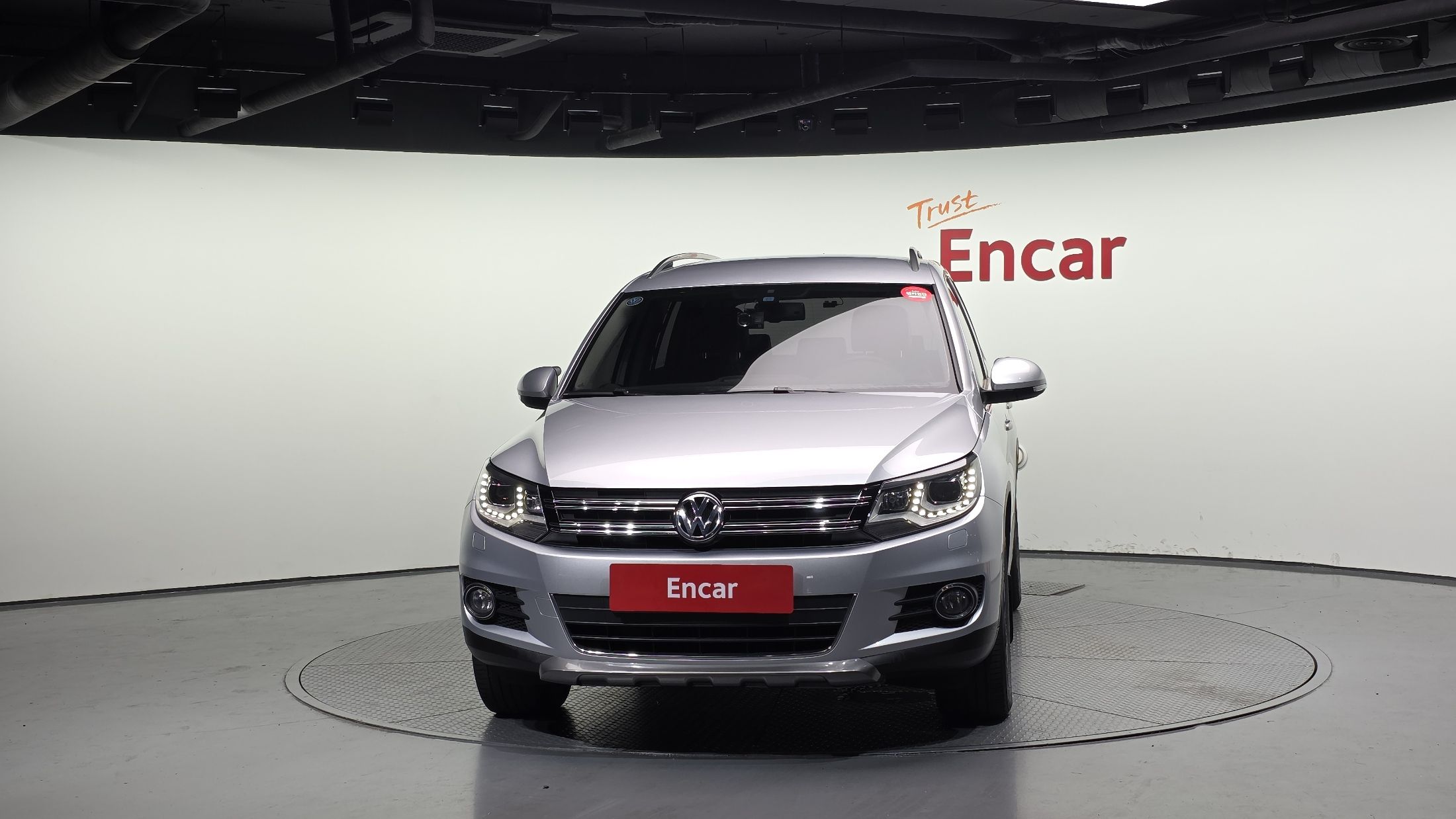 VOLKSWAGEN TIGUAN 2016