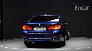 BMW 5-SERIES G30 2019