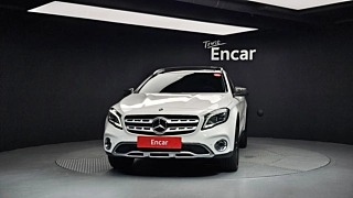 MERCEDES BENZ GLA-CLASS X156 2019