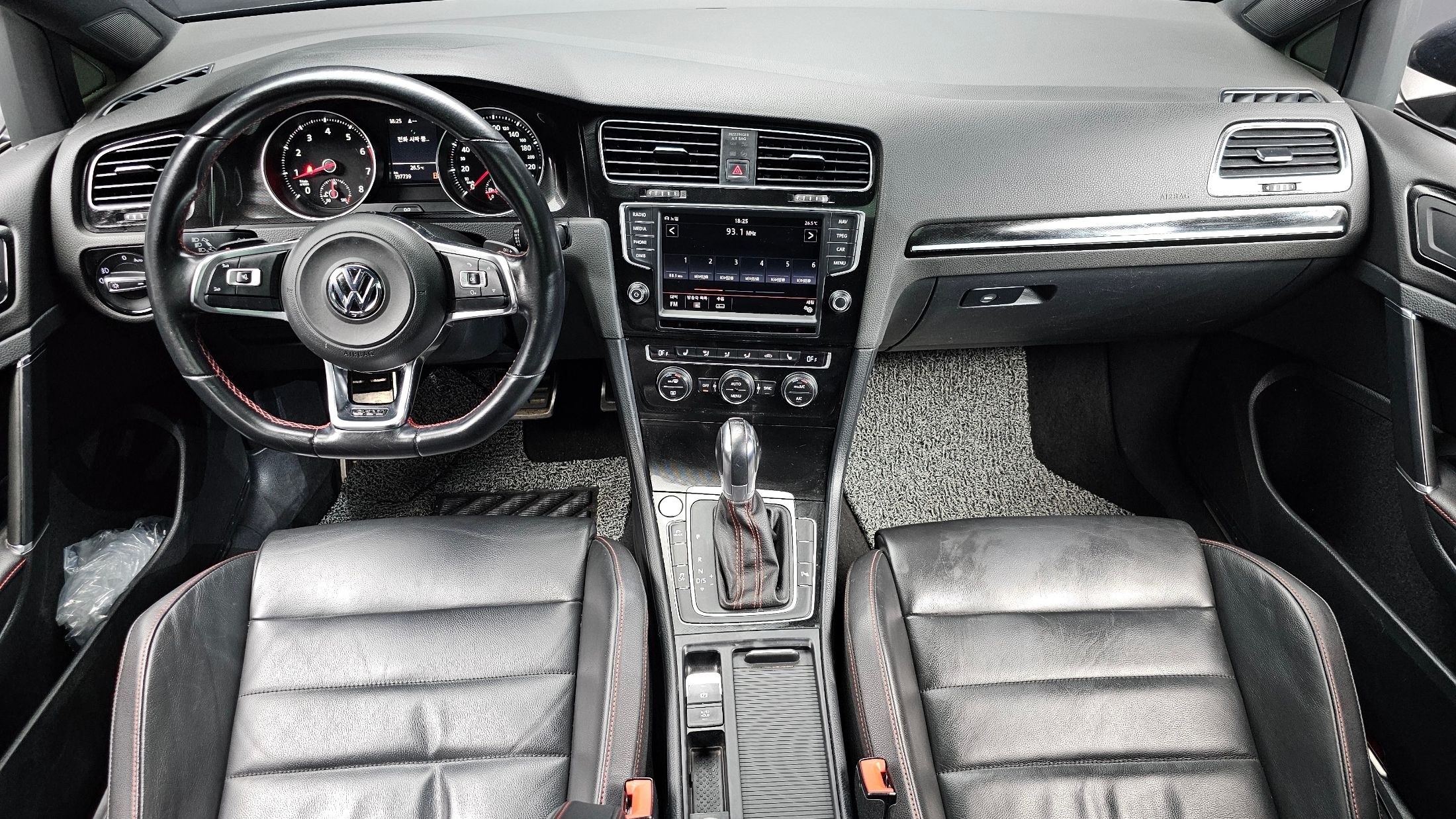 VOLKSWAGEN GOLF 2015