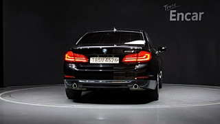 BMW 5-SERIES G30 2019