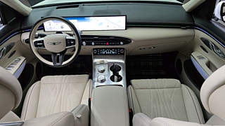 GENESIS GV70 2024