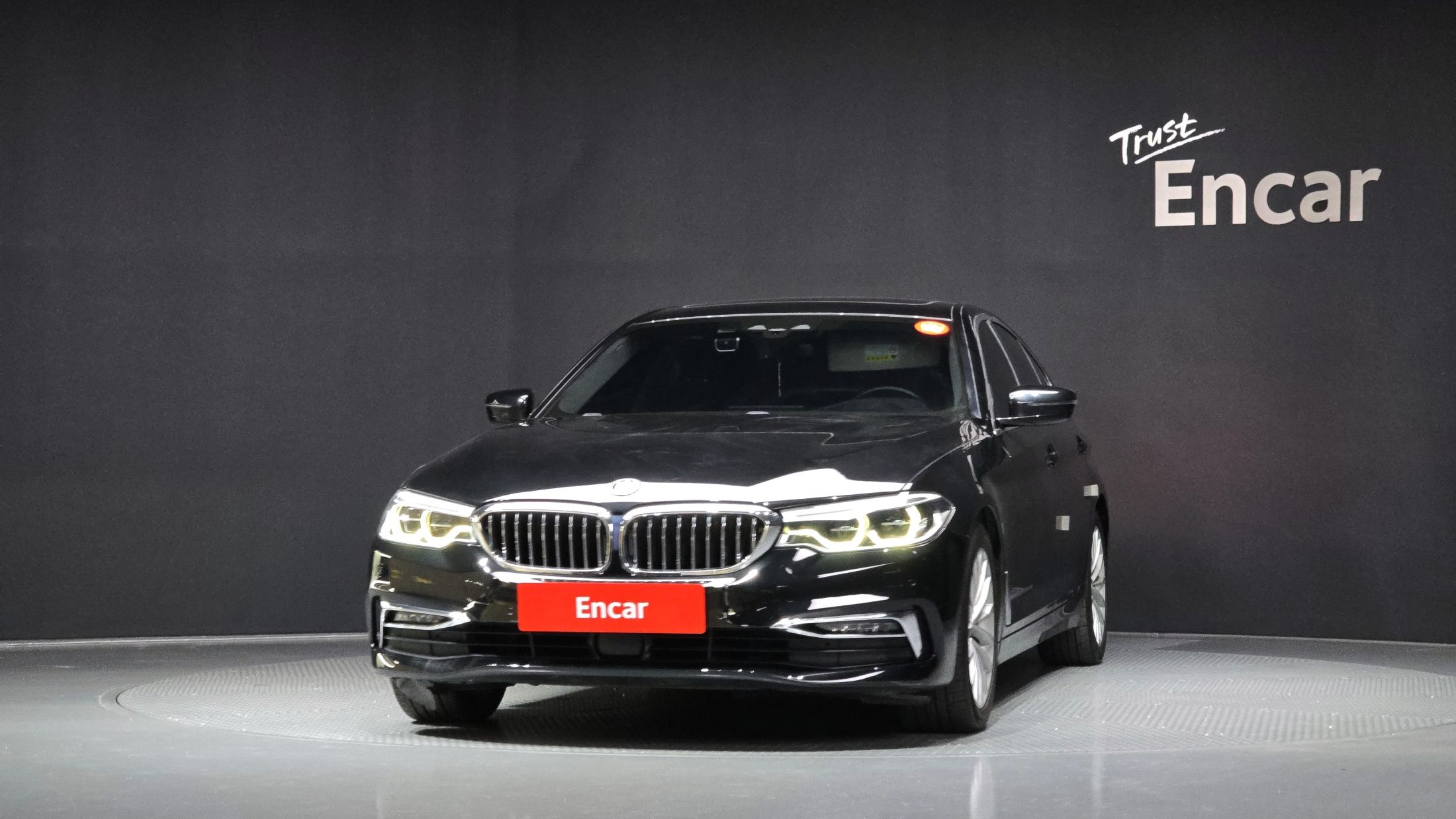 BMW 5-SERIES G30 2019
